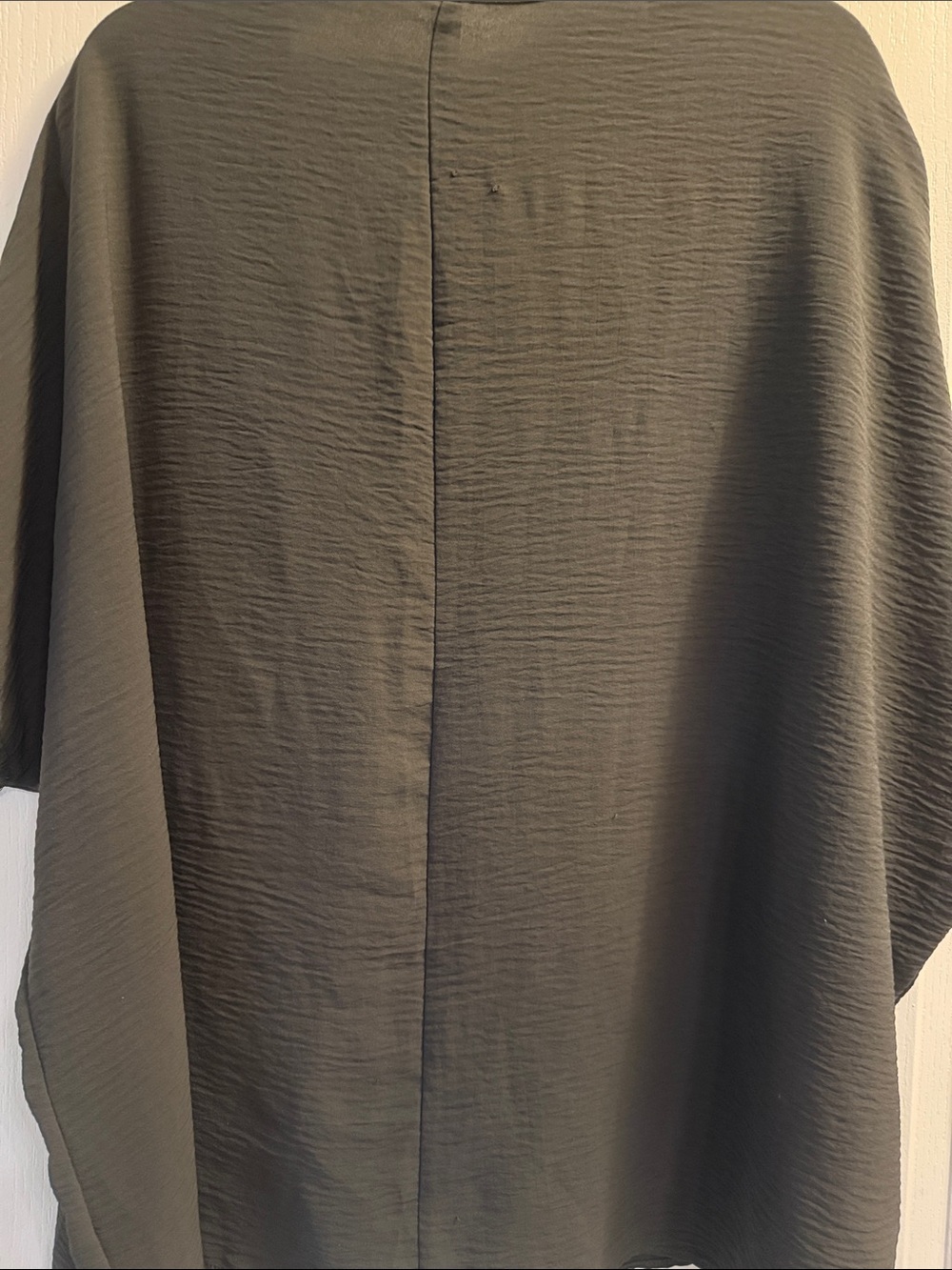 Zenana Outfitters Olive Green V-Neck Short Sleeve Tunic with Pocket Detail - Picture 3 of 3